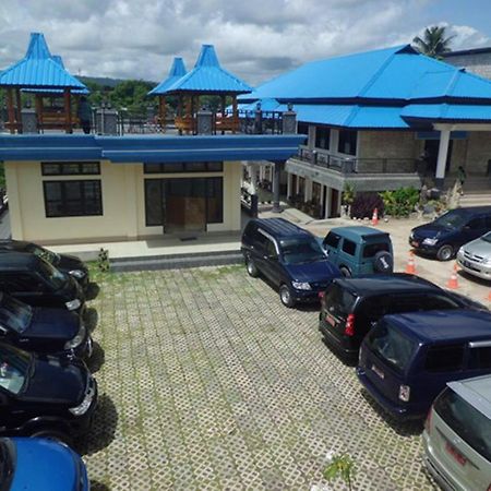 Hotel Sinar Tambolaka Waingapu Extérieur photo
